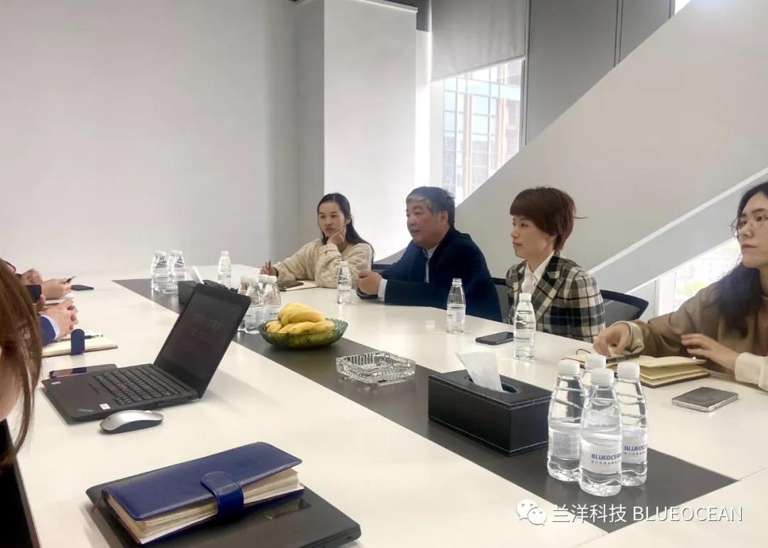 余斌主任一行听取我司近期的工作汇报 余斌主任一行听取我司近期的工作汇报